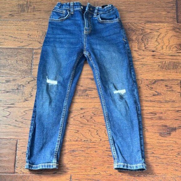 NWOT! ART CLASS Boy’s Distressed Relaxed Taper Jeans - Size 7 - Picture 1 of 8